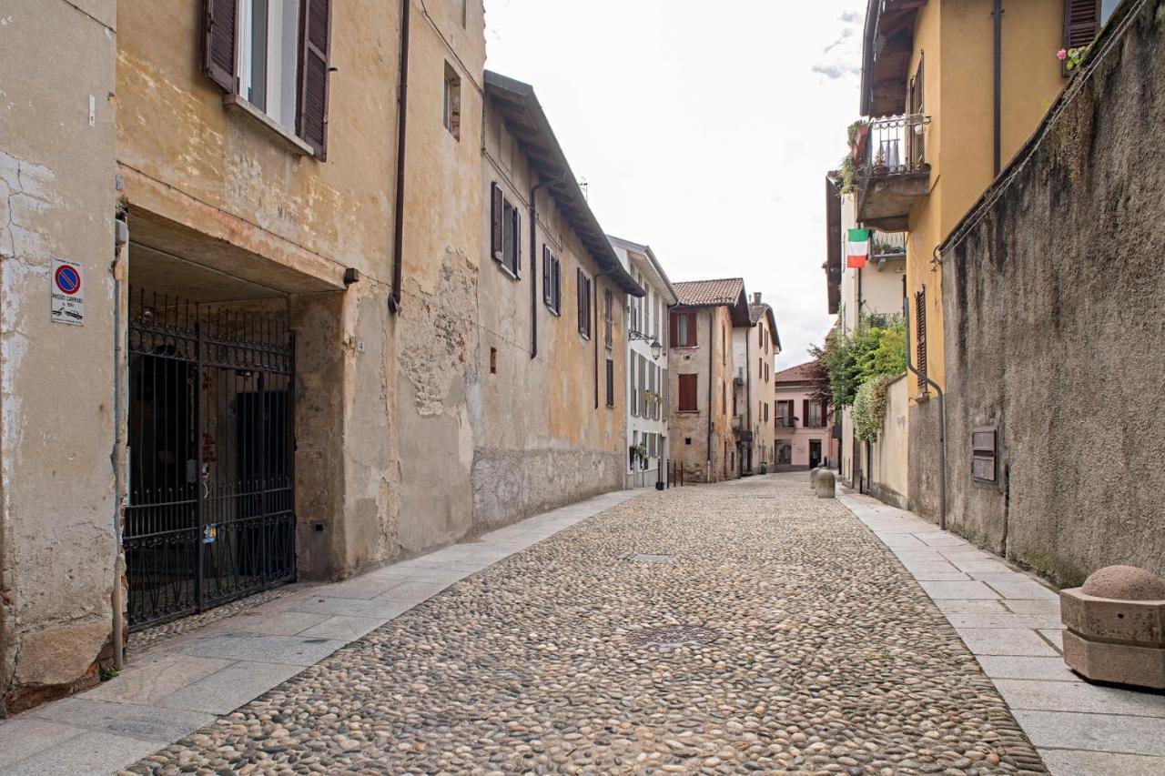 Piccola Villa Nel Centro Storico Arona Exterior photo